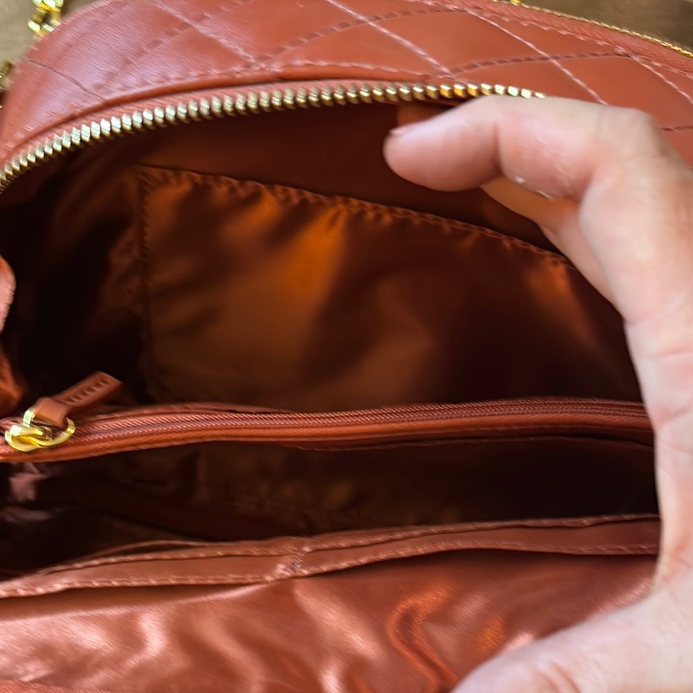 Joy & Iman Quilted Tan Gold Crossbody Bag - Picture 3 of 10